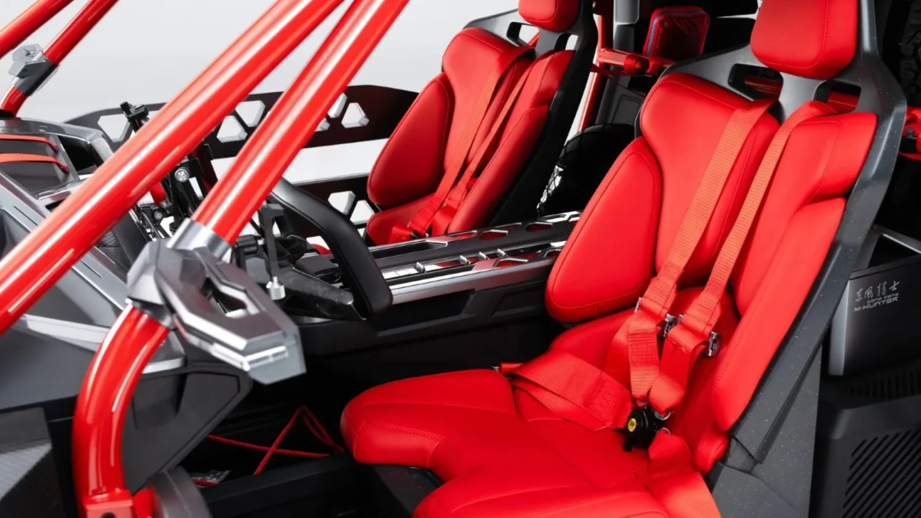 Dongfeng M-Hunter: Kitajski SUV, ki vozi kot Jeep in izgleda kot robot