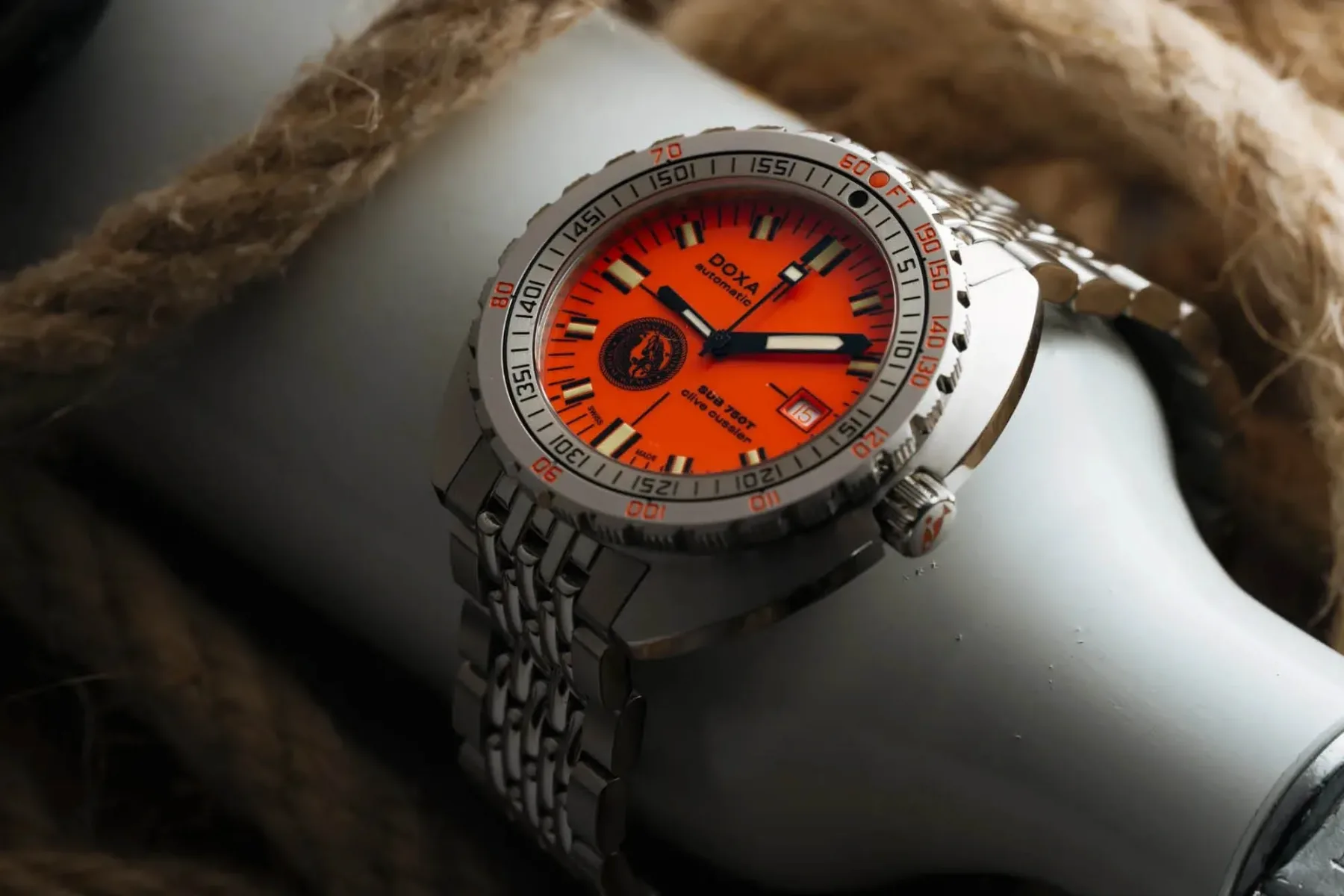 DOXA SUB 750T Clive Cussler: Kako se znebiš 2 milimetrov in postaneš legenda potapljačev