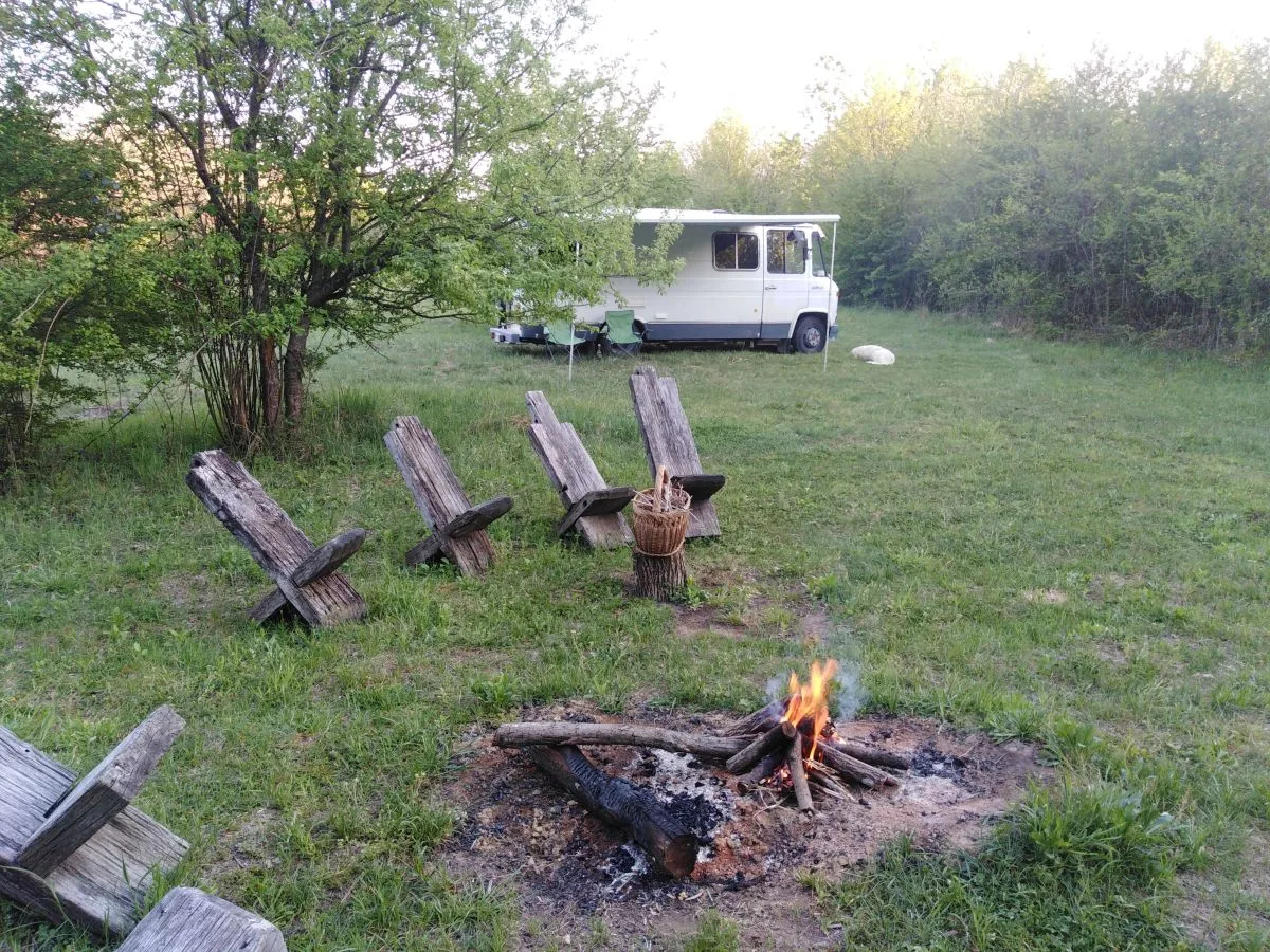 Doživite naravo: Najboljši eko kampi na Hrvaškem za trajnostne počitnice