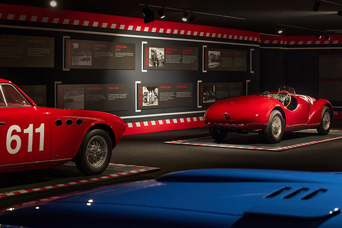 Doživite nočno avanturo v muzeju Ferrari z najbolj nenavadnim Airbnb: Maranello vas kliče!