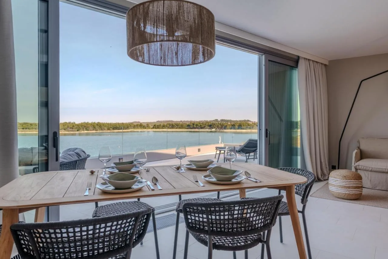 Doživite popolno sprostitev in udobje v sodobnem hotelu Blu Mare v Istri (Hrvaška)