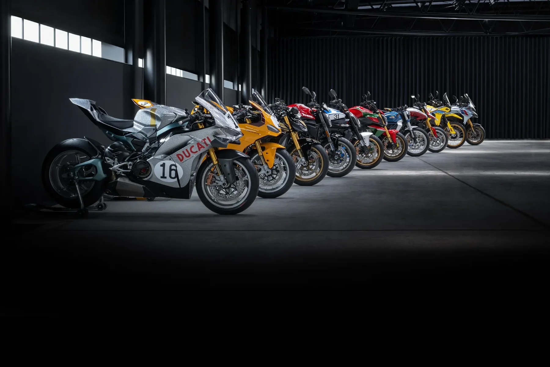 Ducati Collezione 100: Ekskluzivna motociklistična umetnost, ki slavi 100 let čistega hedonizma in hitrosti