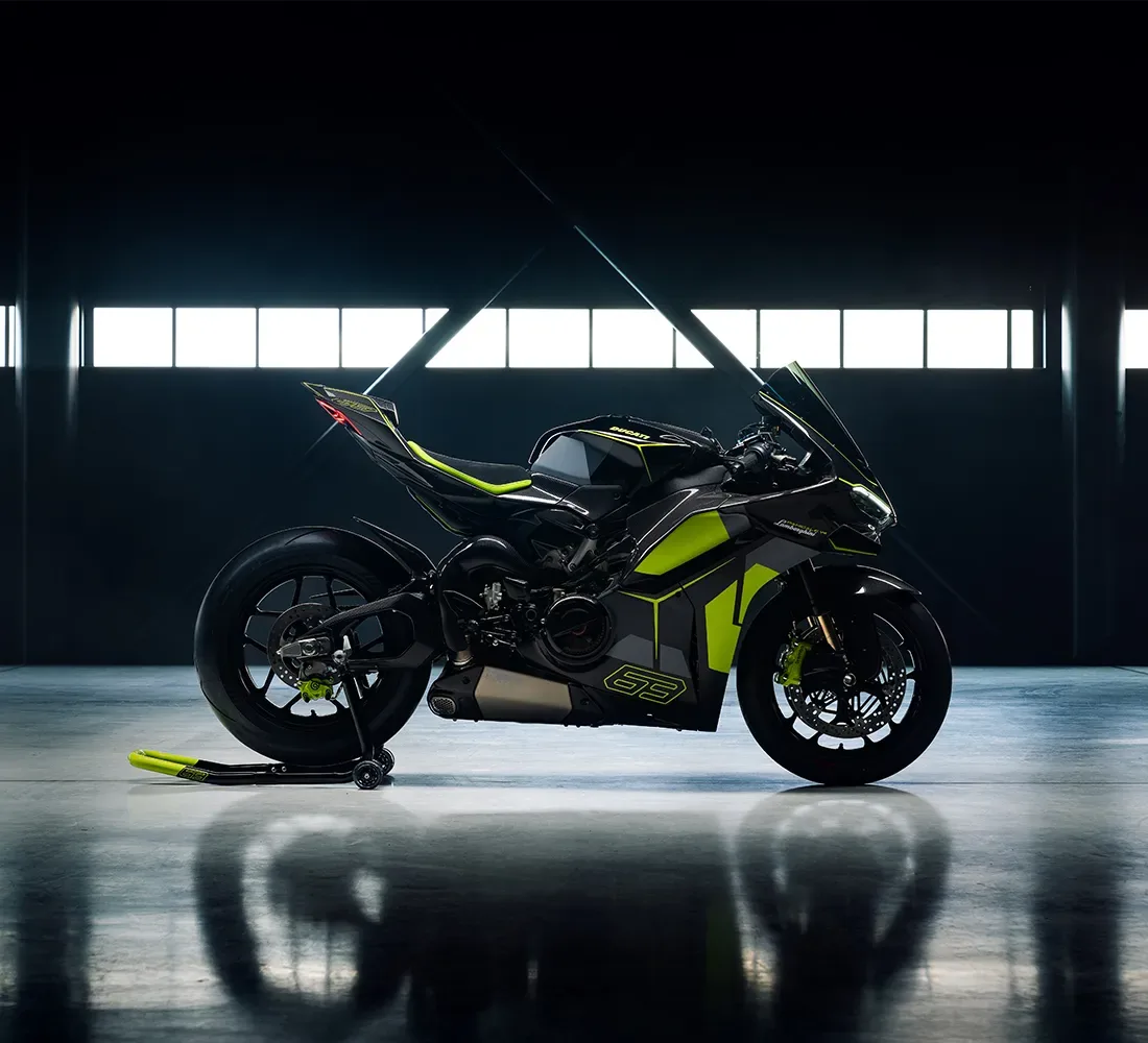 Ducati Panigale V4 Lamborghini – karbonska furija, ki presega meje domišljije