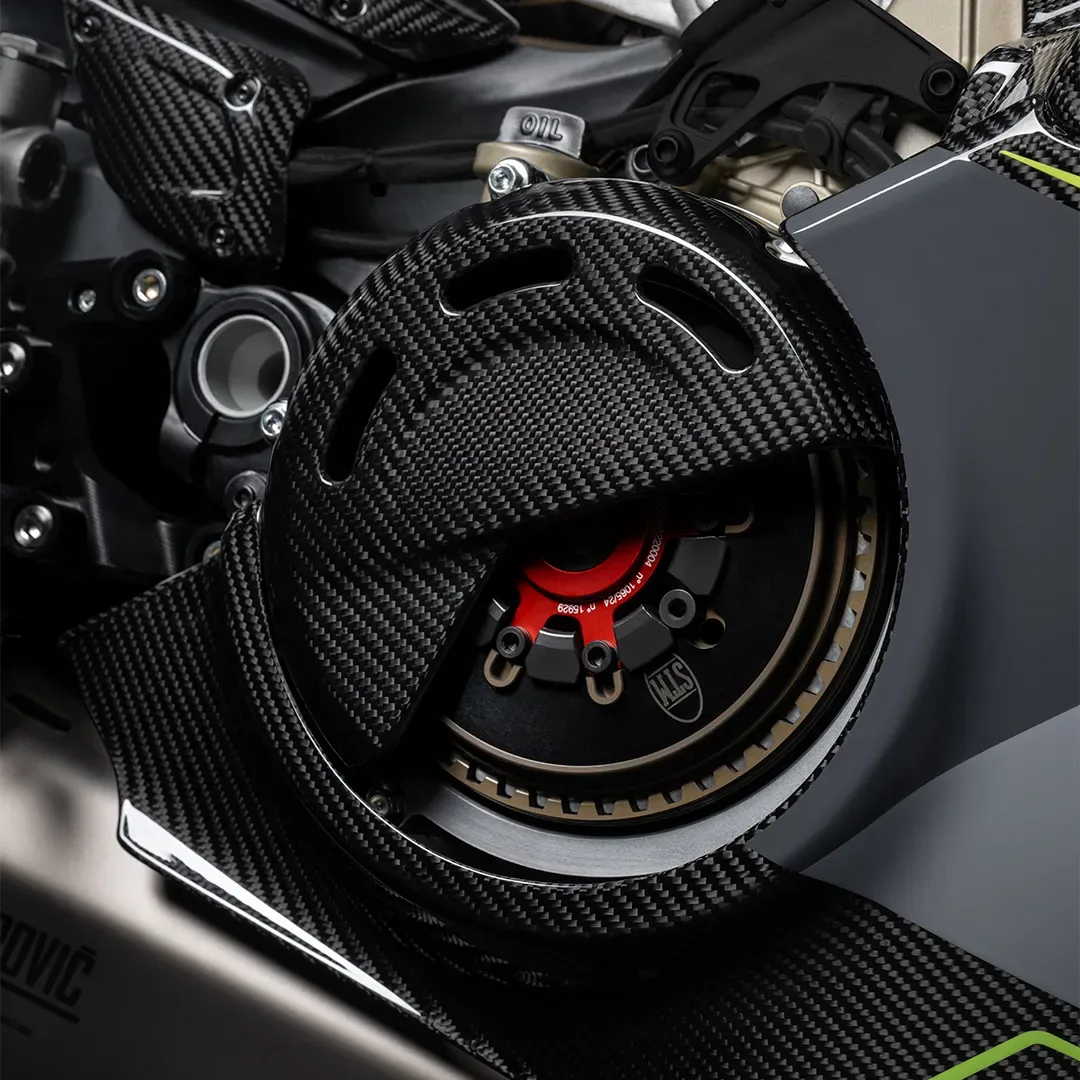 Ducati Panigale V4 Lamborghini – karbonska furija, ki presega meje domišljije