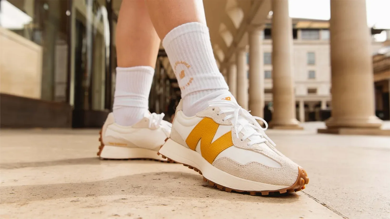 Dva modela superg, ki jih nosijo vsa trendi dekleta