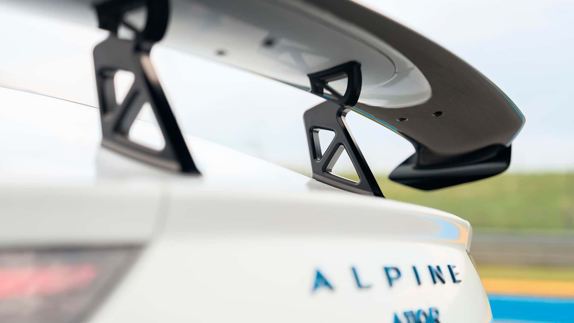 Ekstravaganca in hitrost: Alpine A110 R Le Mans Edition v omejeni seriji 100 “kosov” le za zbiratelje