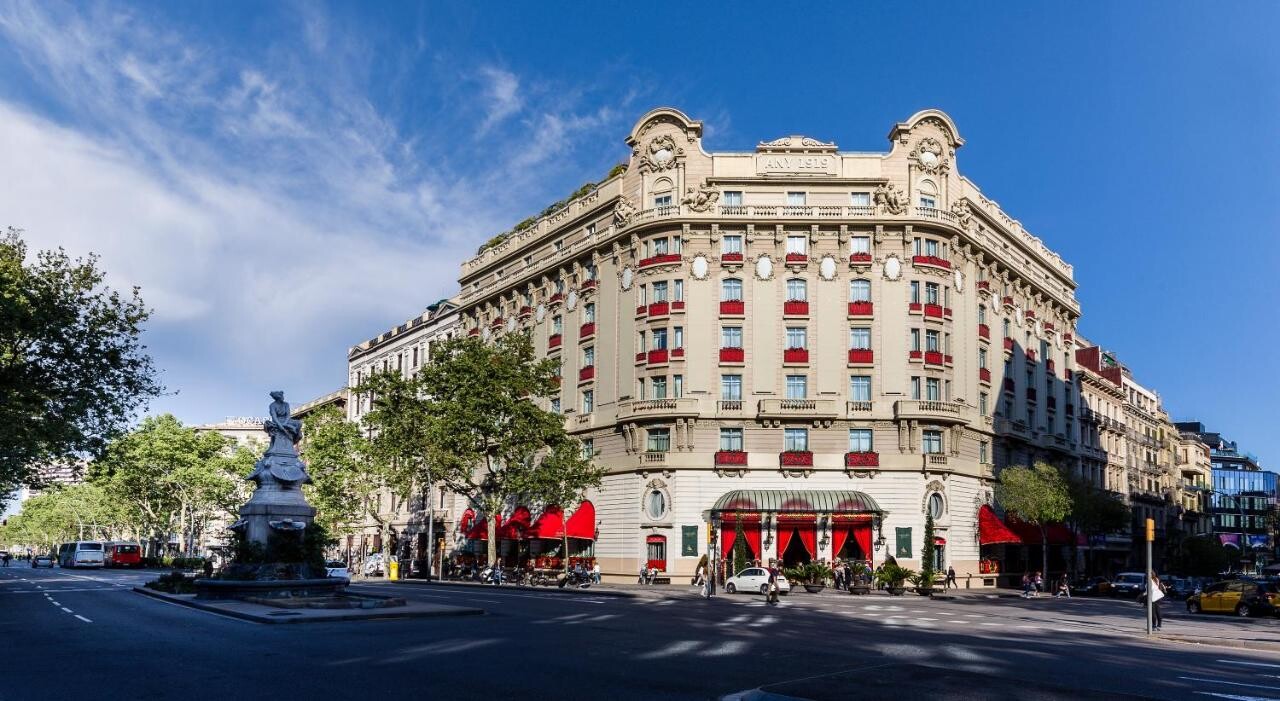 El Palace Barcelona: glamurozni hotel, v katerem bi z veseljem bival tudi Veliki Gatsby
