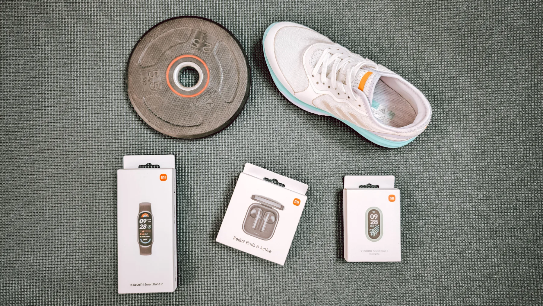 Eleganca tehnologije, ki se zlije s tvojim življenjem: Xiaomi Smart Band 9 in Redmi Buds 6 Active