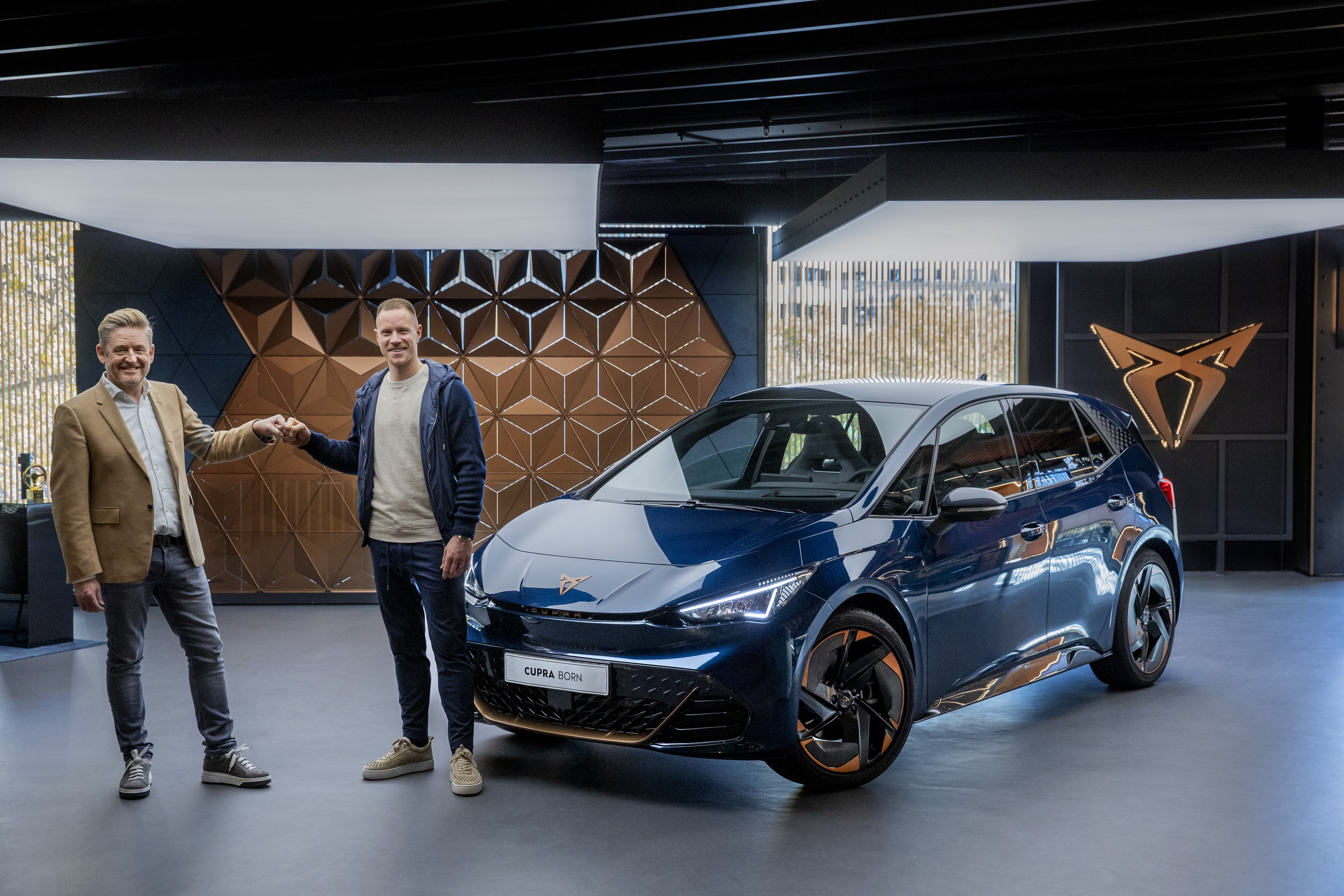 Električna mobilnost v Sloveniji med najslabšimi v Evropi in kaže še na slabše v letu 2022