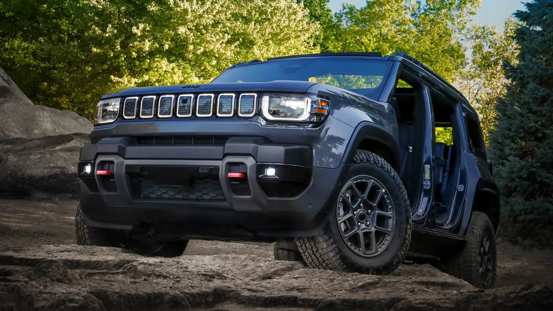 Električni Jeep Recon 2026: Električni terenec, ki zgrmi do stotice hitreje kot tvoja kavna mašina