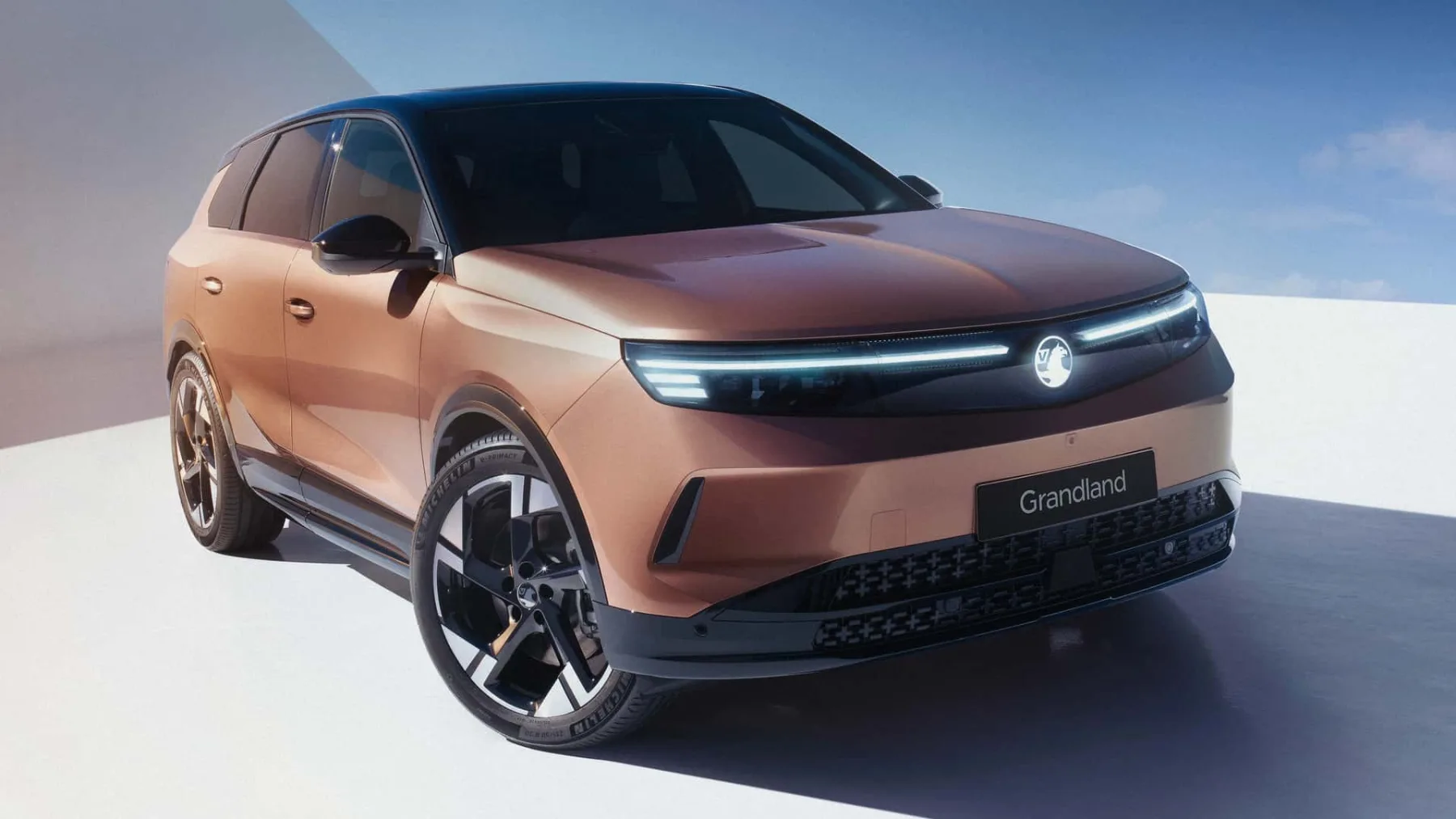 Električni Opel Grandland 2024: Popolnoma novi družinski SUV, ki premika meje