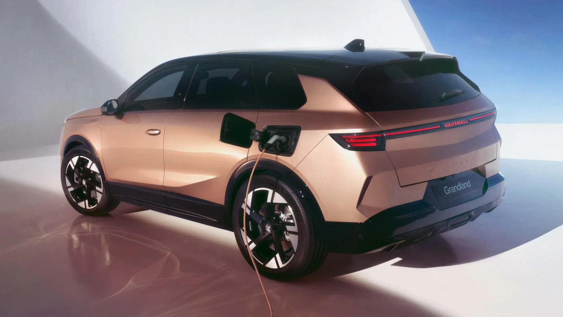 Električni Opel Grandland 2024: Popolnoma novi družinski SUV, ki premika meje