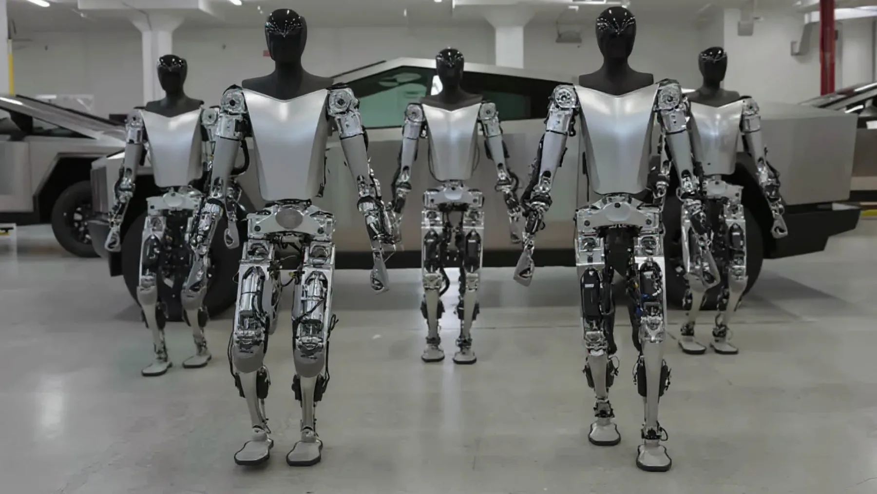 Elon Musk napoveduje robotsko revolucijo: »Humanoidni roboti bodo največji produkt v zgodovini« – 1 milijon do leta 2030