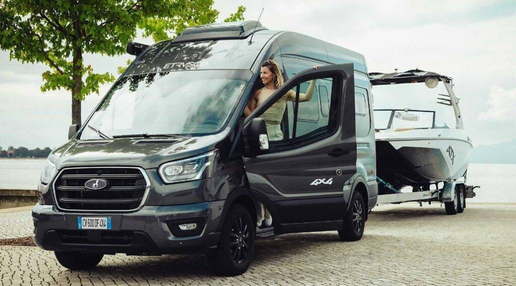 Etrusco Campervan Ford 4×4: s ceno nekaj čez 60.000 evrov praktično najcenejši 4×4 overland campervan ta hip