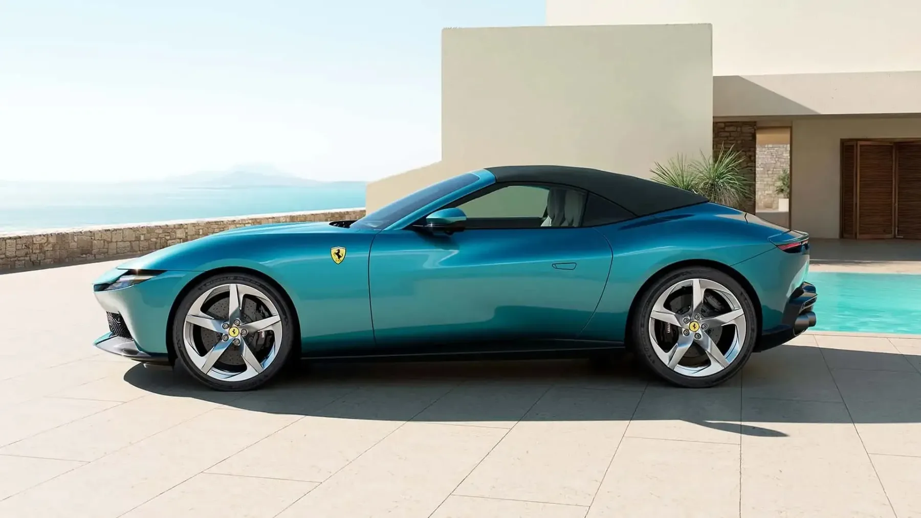 Ferrari Amalfi Spider: Ko popolnemu avtomobilu odrežejo streho in dodajo 631 konjev čiste poezije
