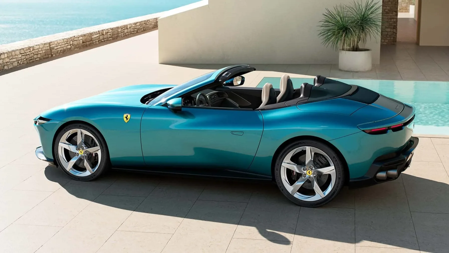 Ferrari Amalfi Spider: Ko popolnemu avtomobilu odrežejo streho in dodajo 631 konjev čiste poezije