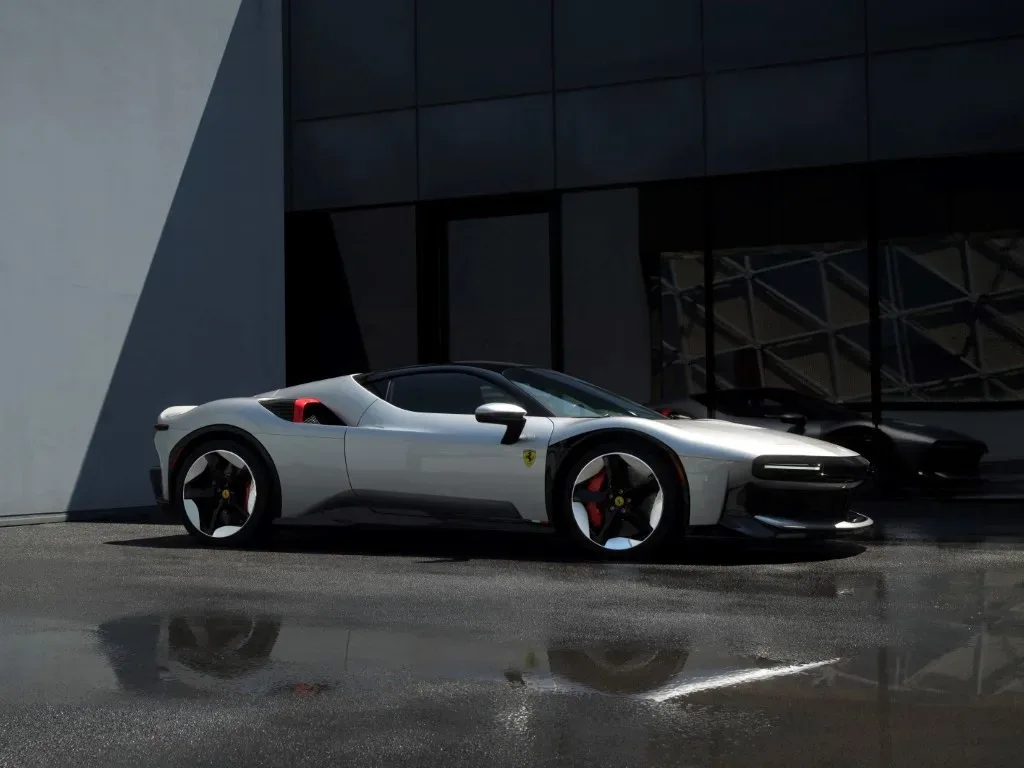 Ferrari CZ26: Unikatni superšportnik s 797 KM in futurističnim dizajnom na osnovi SF90 Stradale