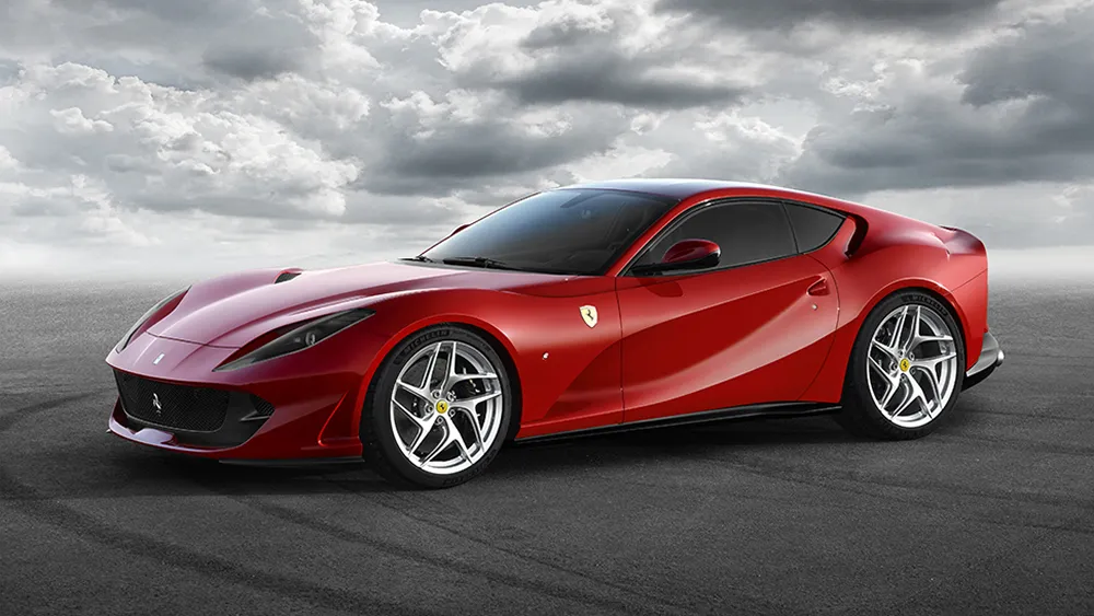 Ferrari s tremi novimi modeli v letu 2024 in rekordno prodajo