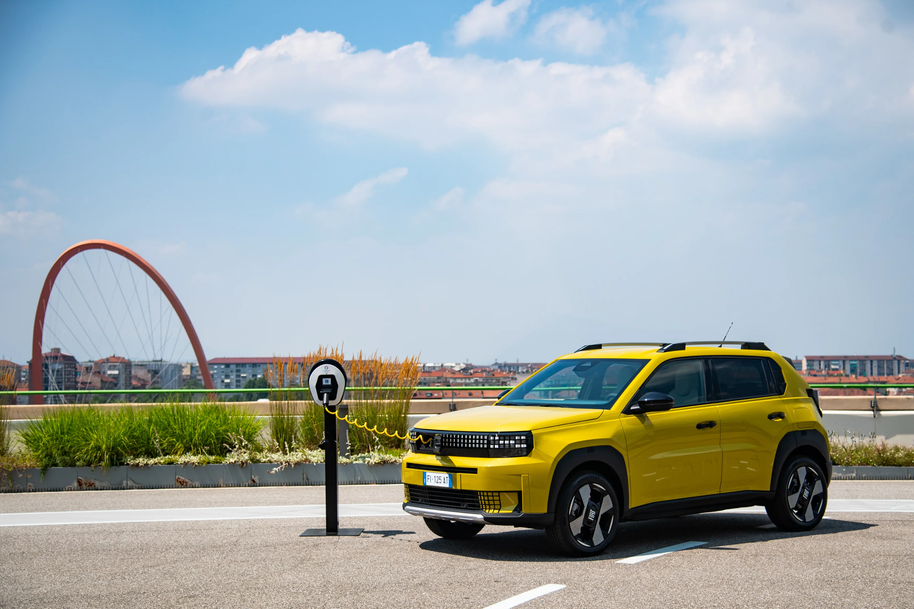 Fiat Grande Panda: električna evoluicja v retro škatlasti obliki, ki je zelo KUL