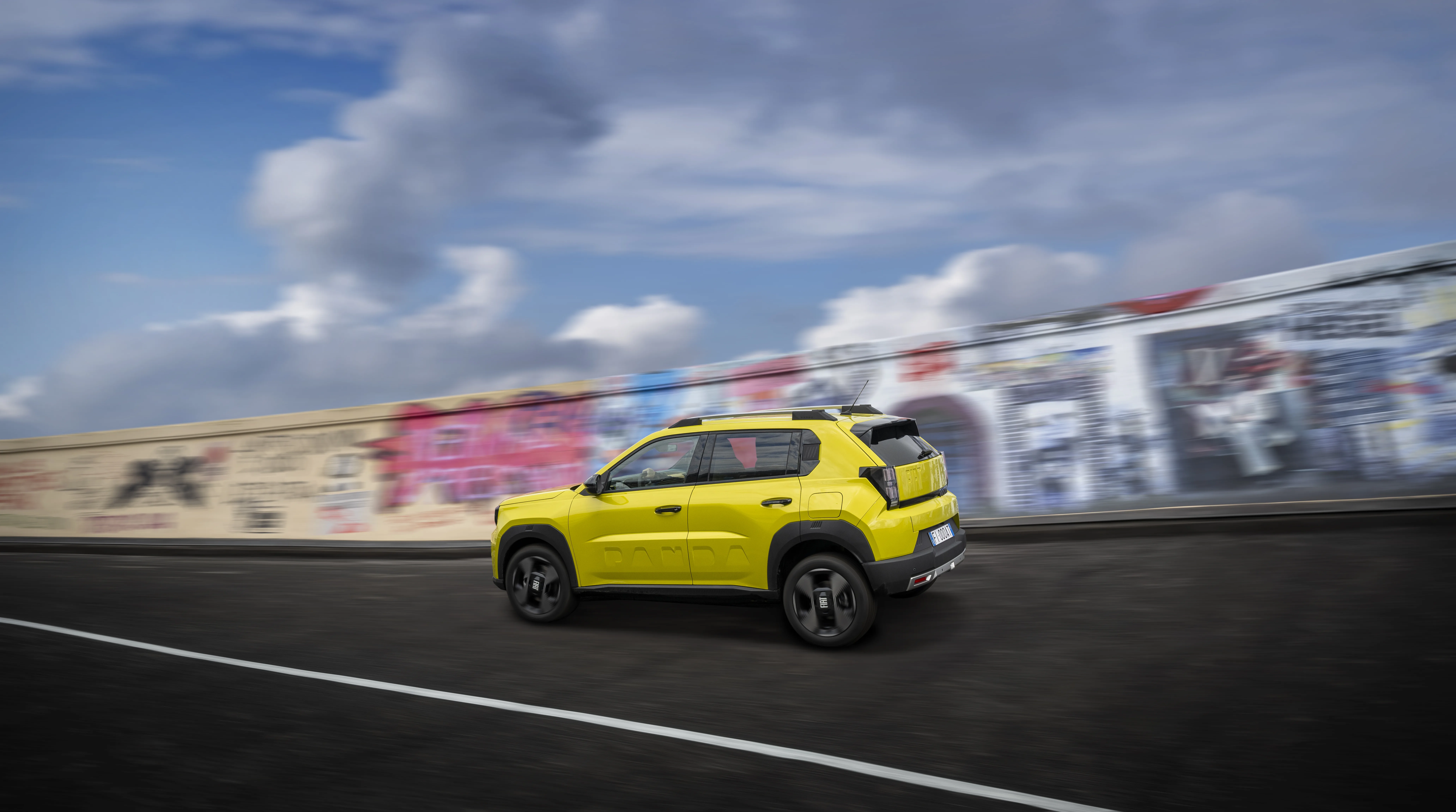Fiat Grande Panda: električna evoluicja v retro škatlasti obliki, ki je zelo KUL