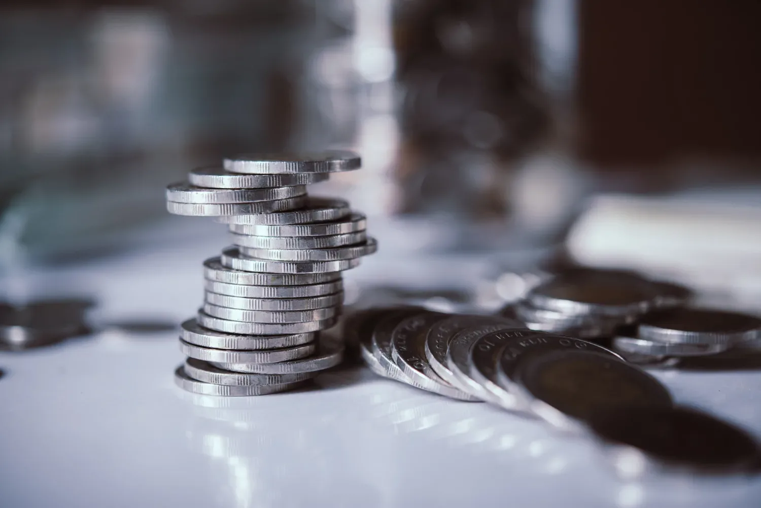 Finančni horoskop za januar 2026: za ta znamenja prihaja denarni preobrat, drugi naj pazijo na zapravljanje!