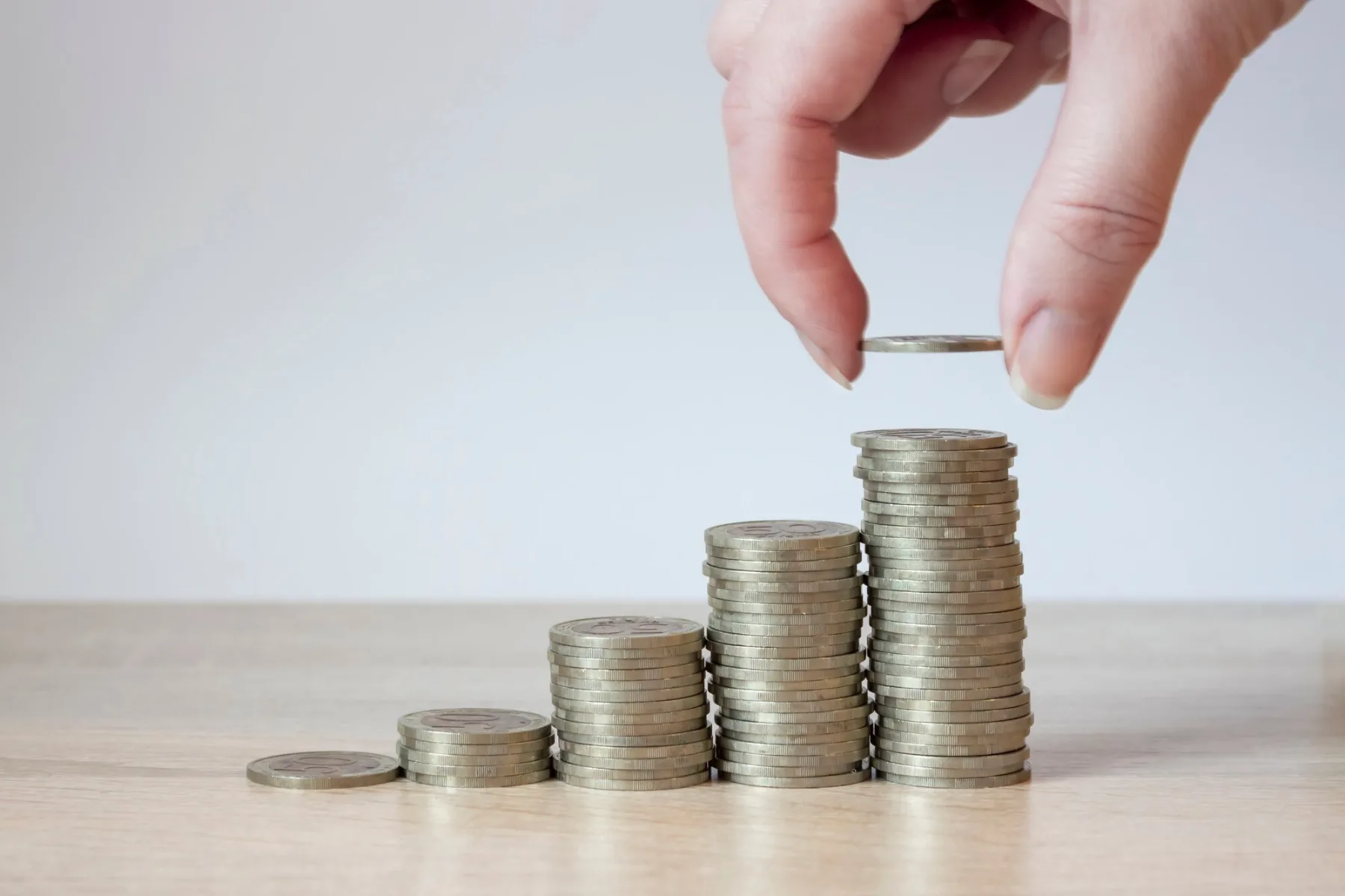 Finančni horoskop za marec 2025: ali vas čaka nepričakovani stroški ali zaslužek iz sanj?