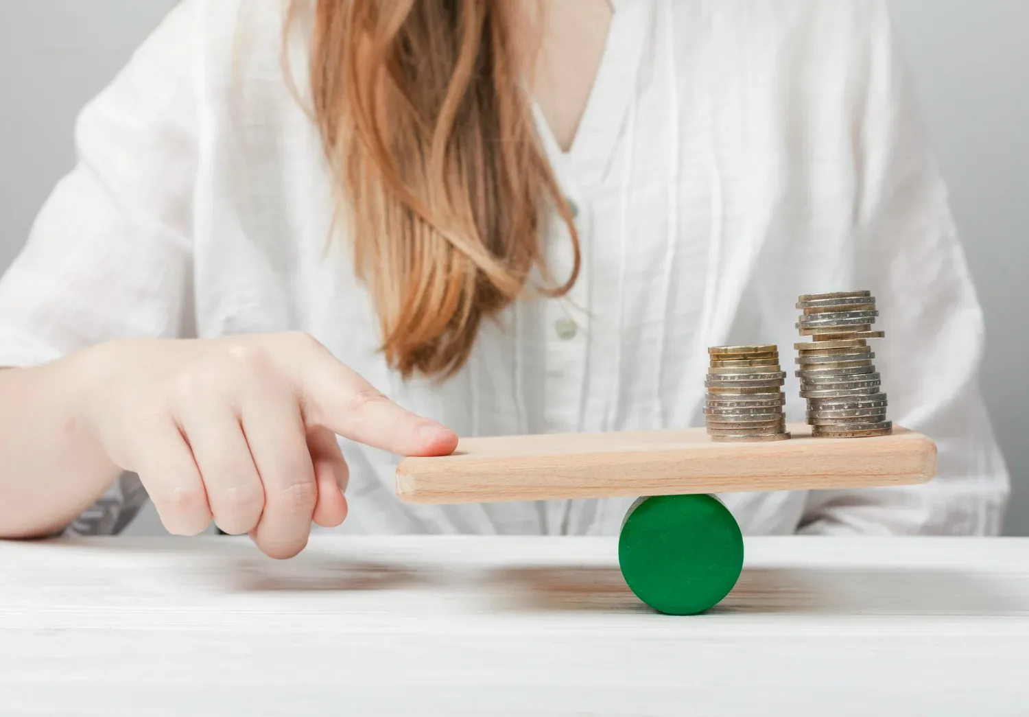 Finančni horoskop za september 2025: temu znamenju se odpira denarna reka, drugi naj pazijo na prevaro!