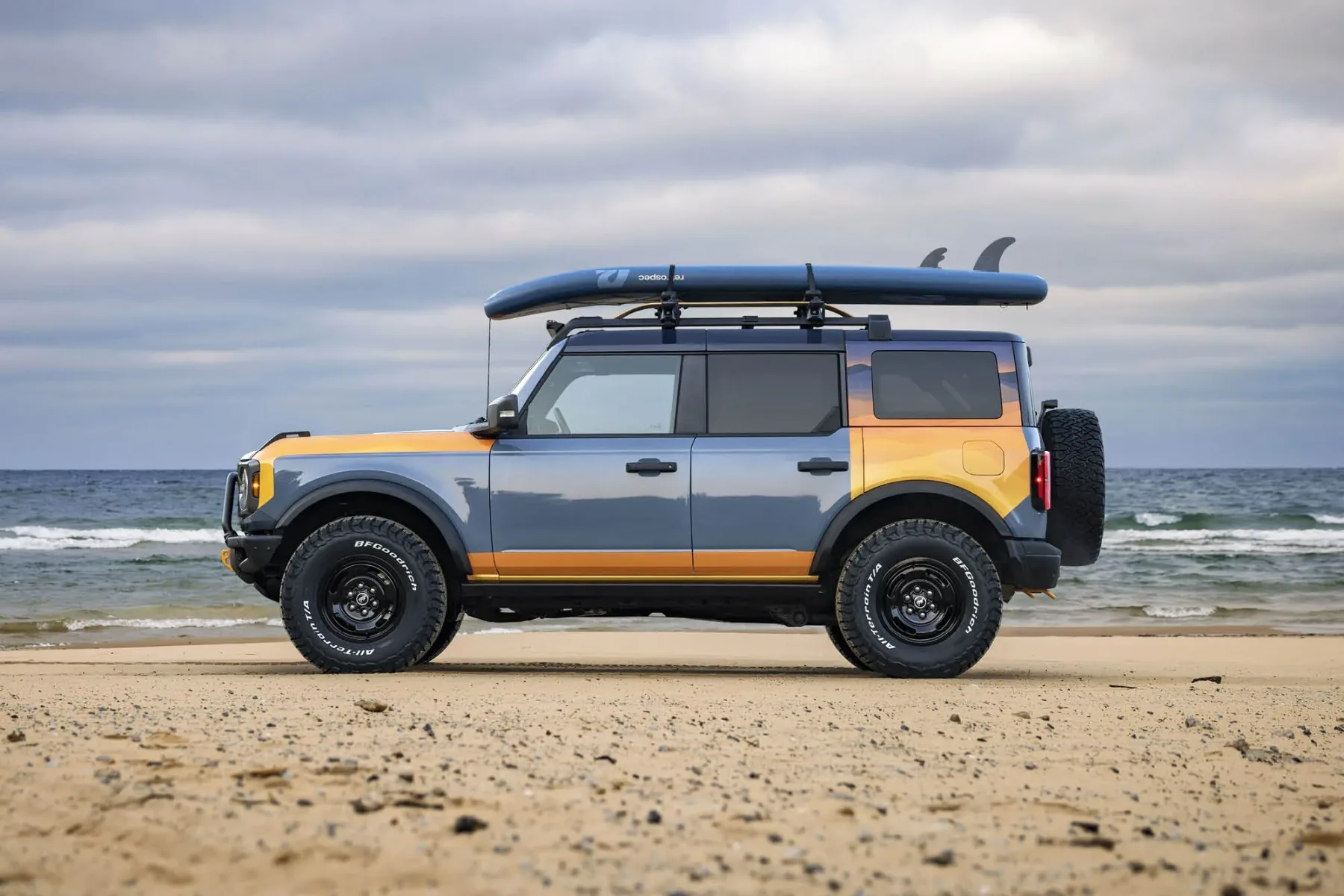 Ford Bronco Silver Lake Dunes: peskovni manifest – “posebna izdaja”, ki si jo sestaviš sam iz kataloga Ford Performance