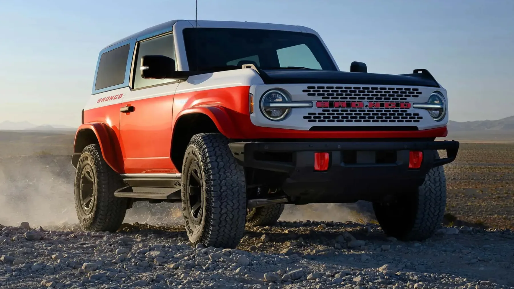 Ford Bronco Stroppe 2025: Najcenejša dvo-vratna zverina z V6, ki te stane kot majhna garsonjera