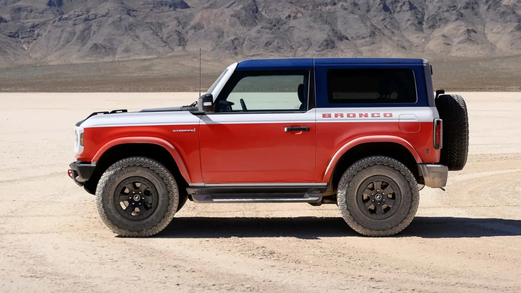 Ford Bronco Stroppe 2025: Najcenejša dvo-vratna zverina z V6, ki te stane kot majhna garsonjera