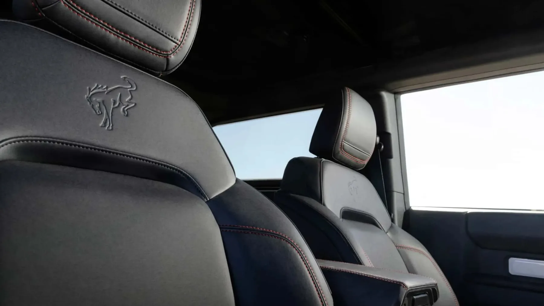 Ford Bronco Stroppe 2025: Najcenejša dvo-vratna zverina z V6, ki te stane kot majhna garsonjera