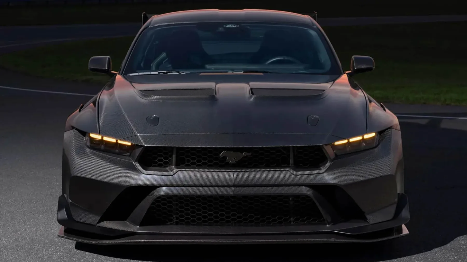 Ford Mustang GTD Liquid Carbon: ko poni sleče barvo in pokaže čisti karbon