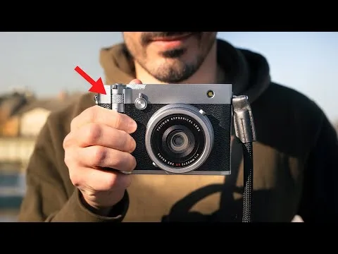 Fujifilm GFX100RF: Najbolj futuristična retro kamera doslej