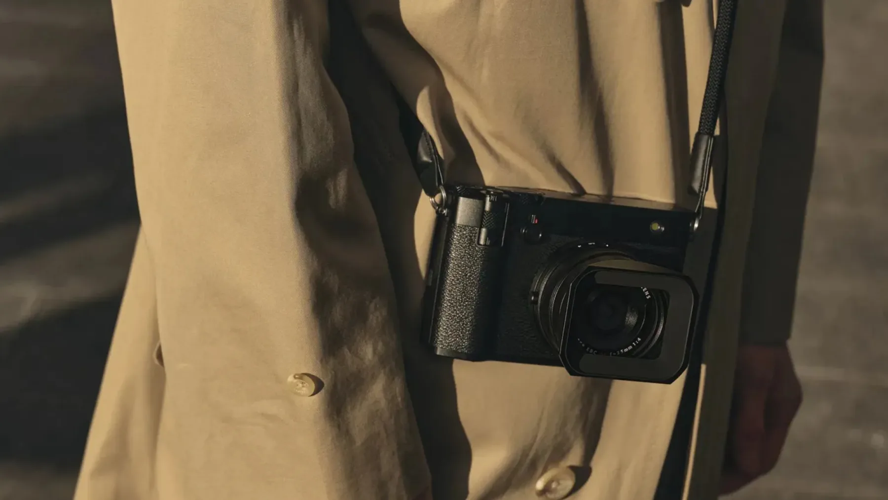 Fujifilm GFX100RF: Najbolj futuristična retro kamera doslej