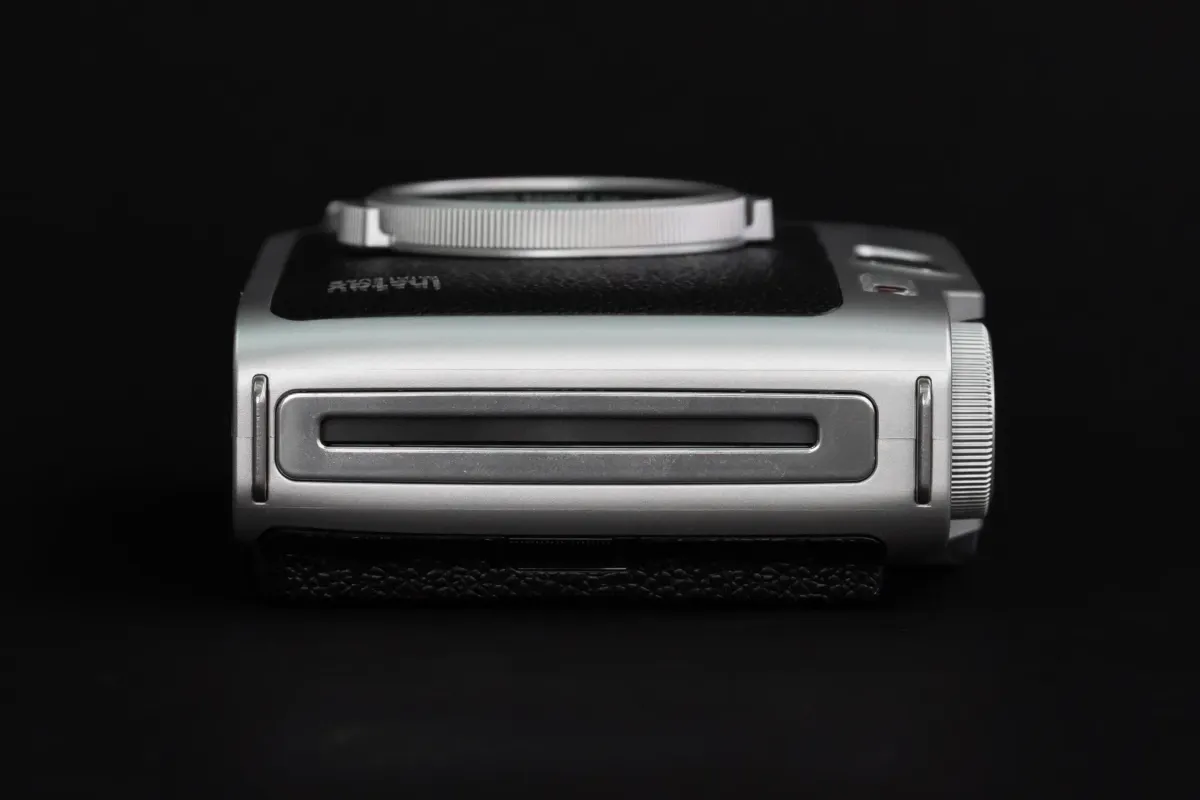 Stranski pogled na Fujifilm Instax Mini Evo 2