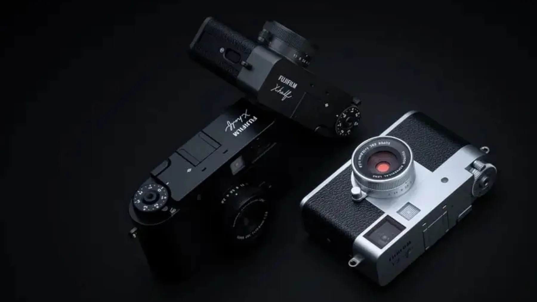 Fujifilm X Half (X-HF1): Digitalna kamera, ki misli, da je analogna