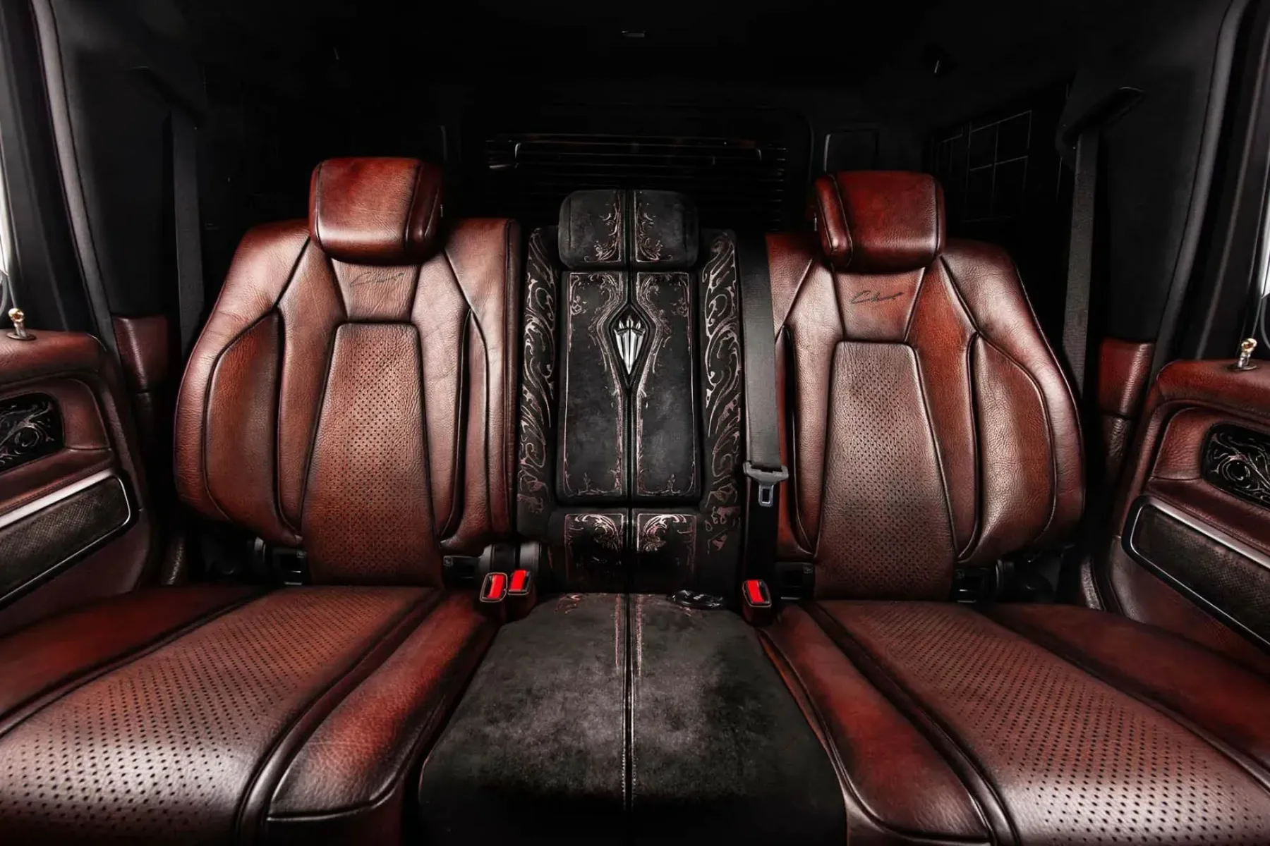 G-Falcon Carlex: Mercedes G63 spremenjen ekstravagantno lovsko skulpturo – ker zakaj pa ne?