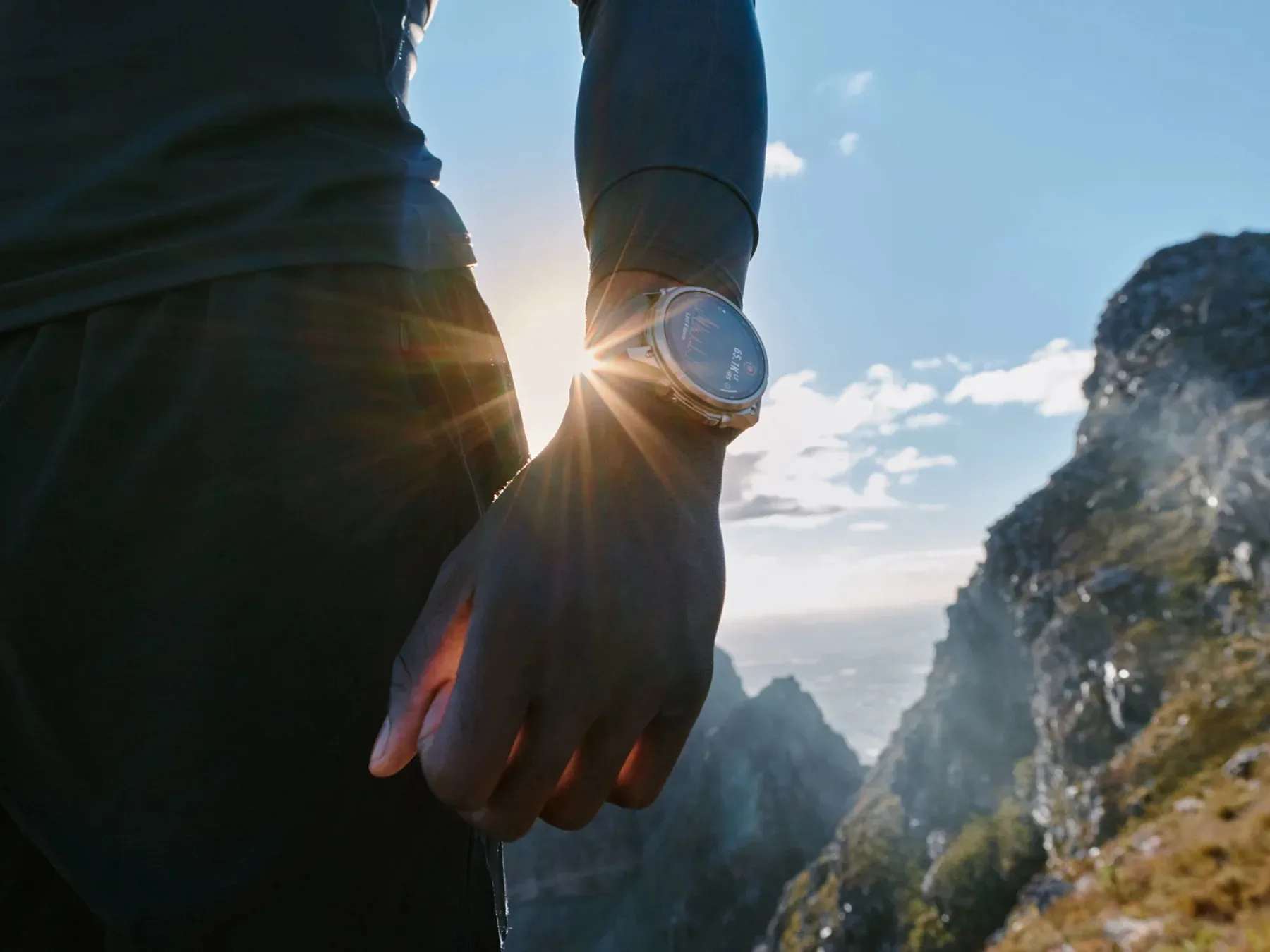 Garmin Fenix 9 Pro: Pet razlogov, zakaj je ta terenski titan še naprej vladar vašega zapestja