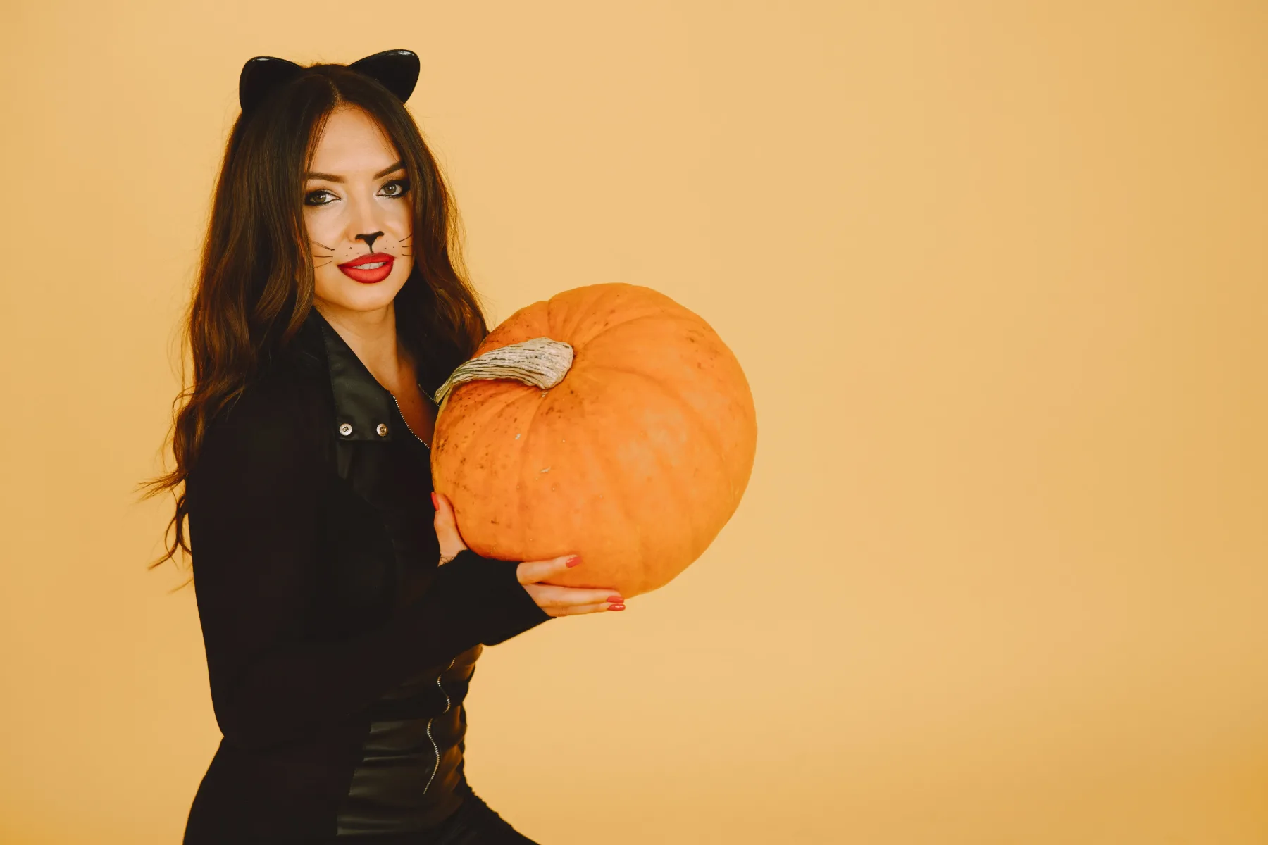 Genialne ideje za Halloween kostume v zadnjem trenutku: Reši se pred nočno moro!