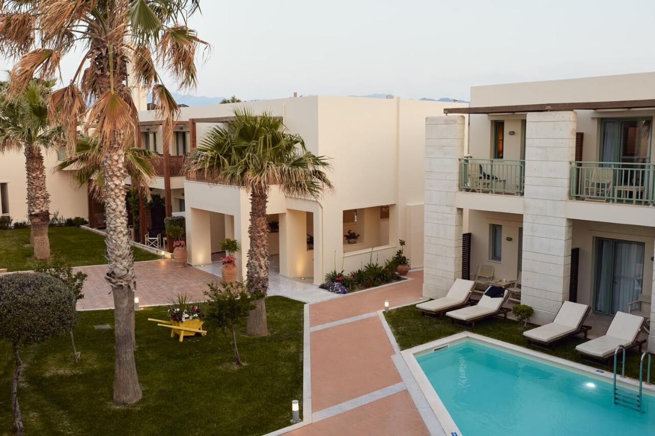 Giannoulis – Grand Bay Beach Resort: letovišče v srcu Krete samo za odrasle