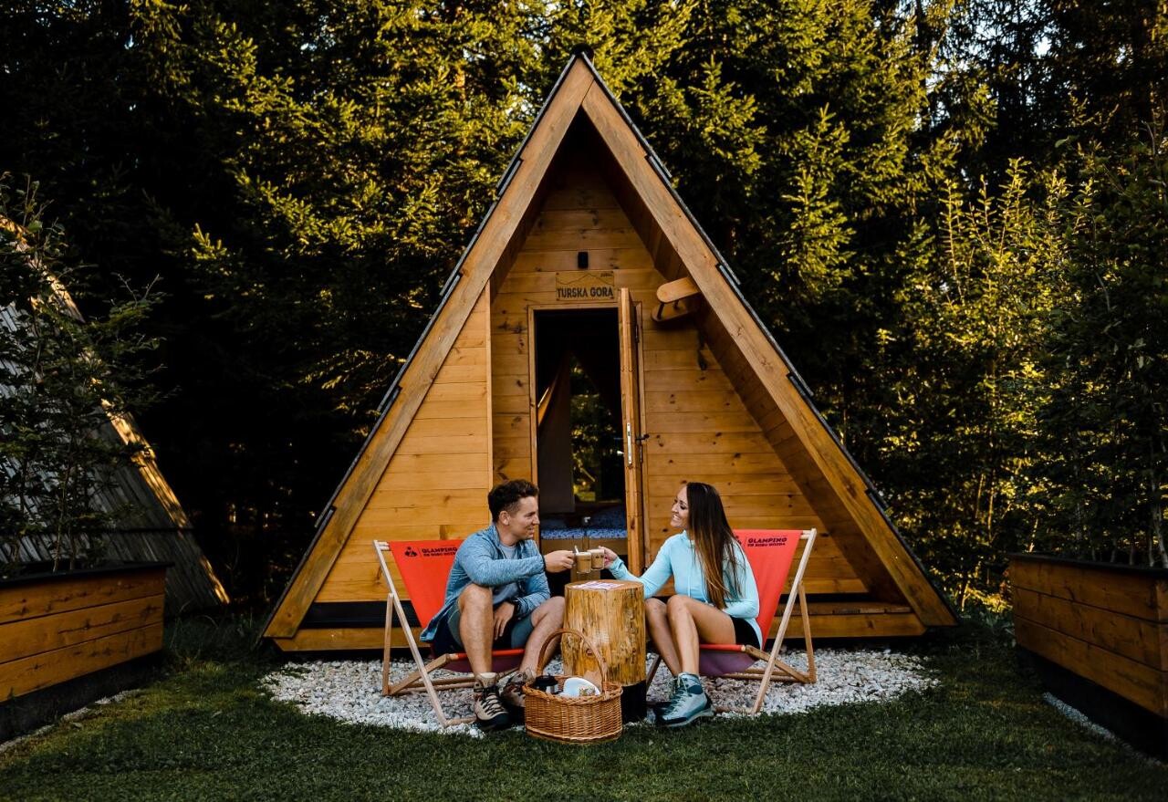 Glamping Ob Robu Gozda: pristna glamping izkušnja v objemu gozdnih dreves