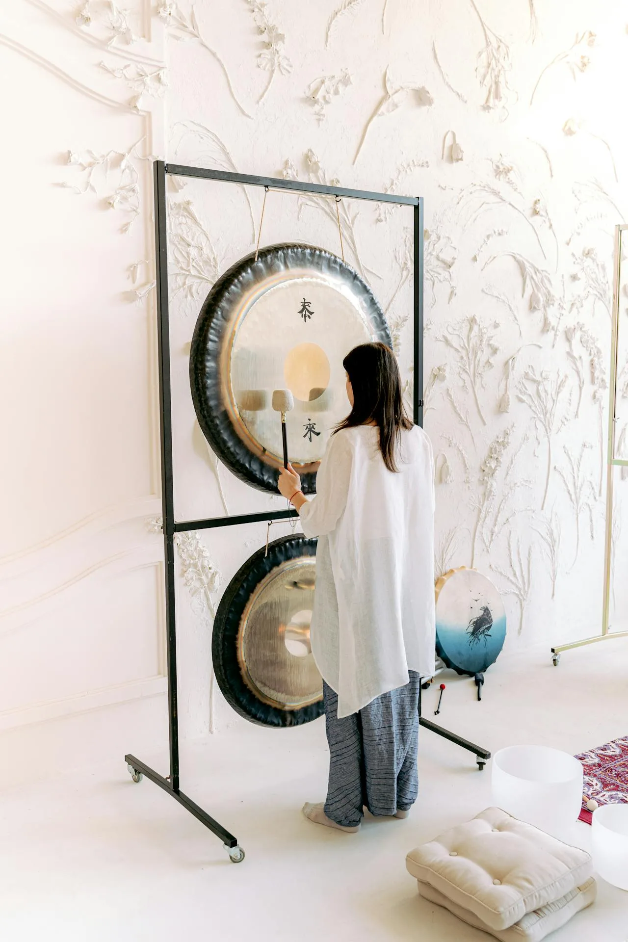 Gong meditacija: starodavna umetnost zdravljenja z zvokom osvaja svet