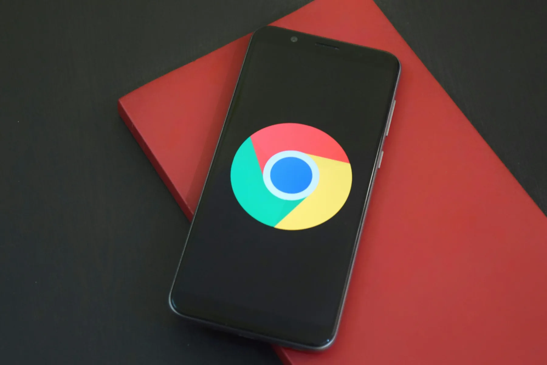 Google pod drobnogledom: Ali bo moral prodati Google Chrome za ohranitev poštene konkurence?