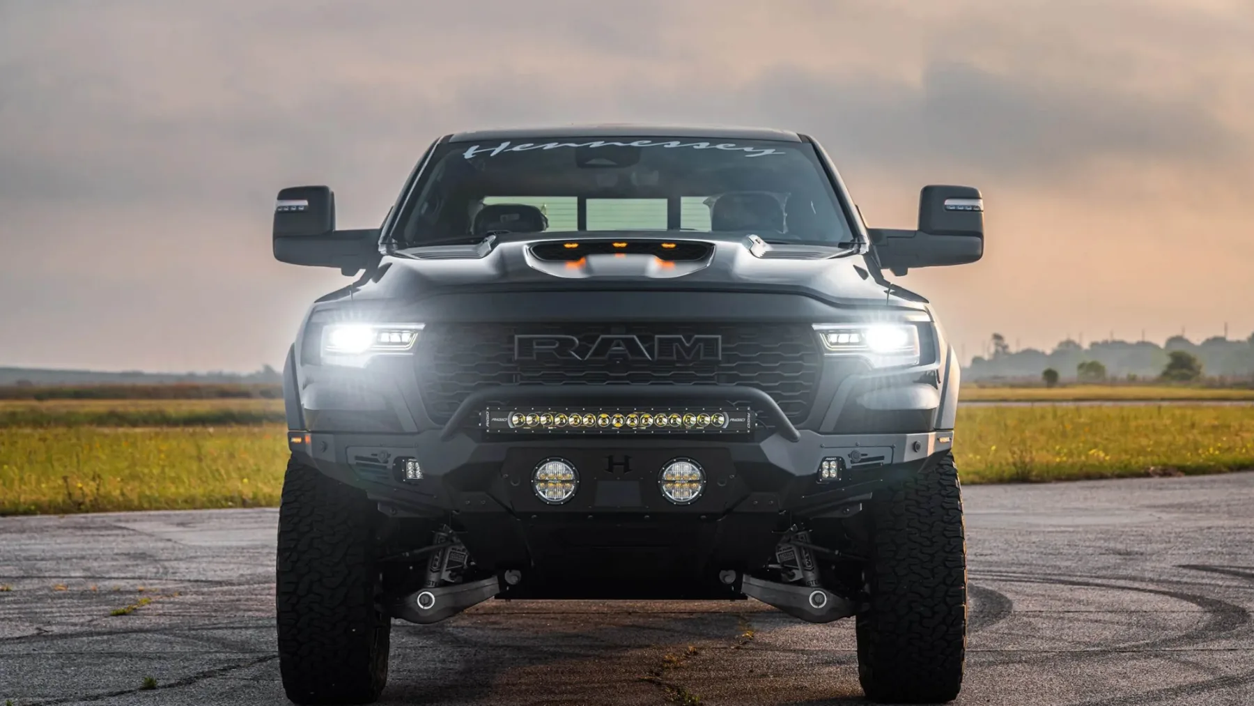 Hennessey Mammoth 700 na RAM 1500 RHO: ko 540 KM ni dovolj – zdaj čez 700 konjev brutalne zabave