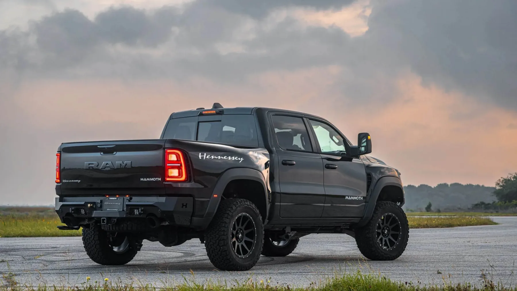 Hennessey Mammoth 700 na RAM 1500 RHO: ko 540 KM ni dovolj – zdaj čez 700 konjev brutalne zabave