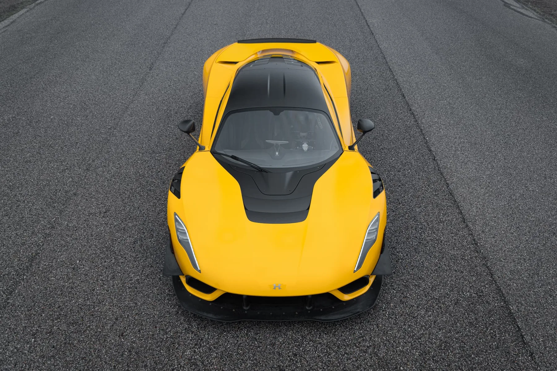 Hennessey Venom F5 Evolution: 2.031 KM besa na bencin