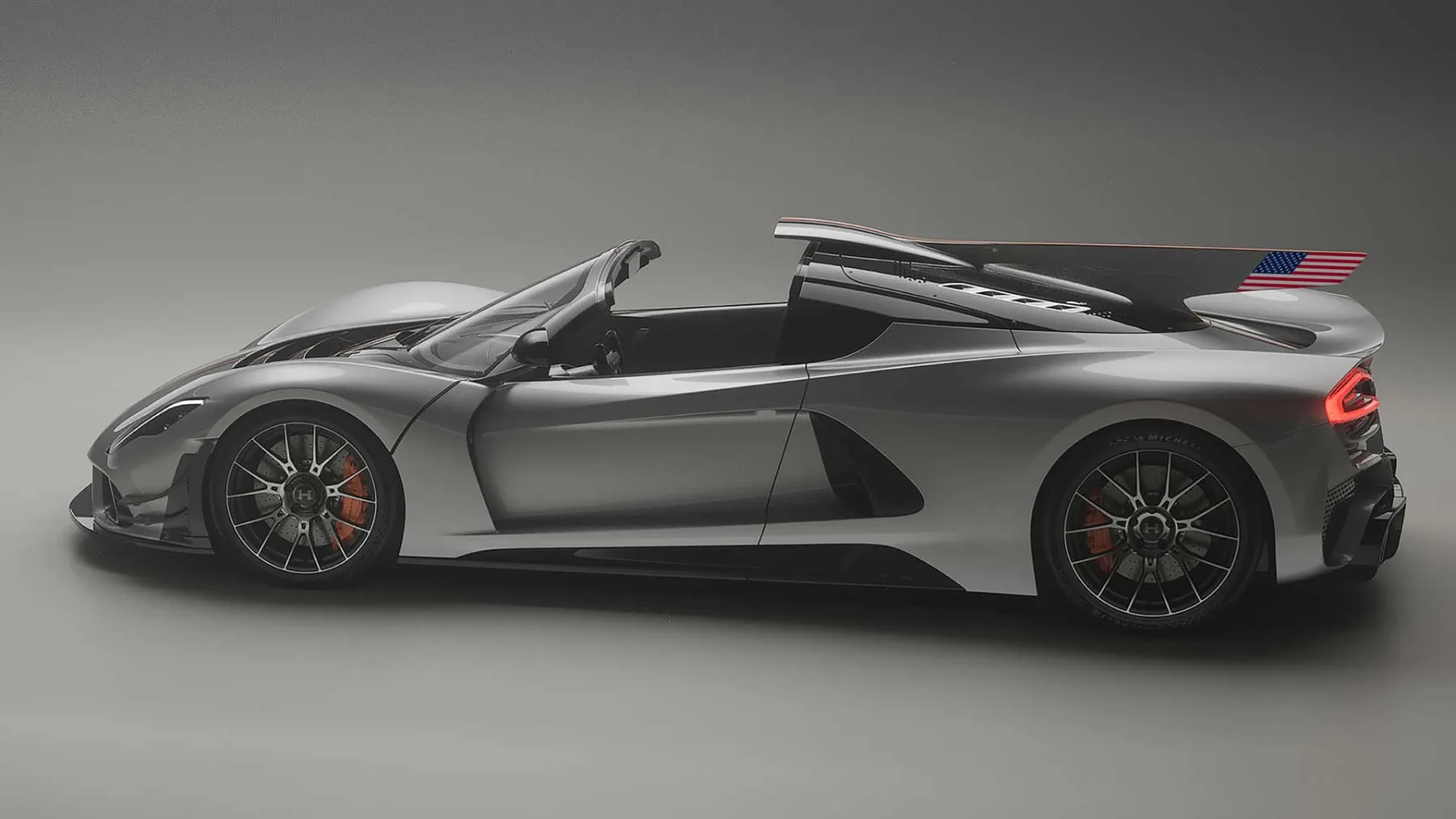 Hennessey Venom F5-M Roadster: poklon klasičnim vrednotam