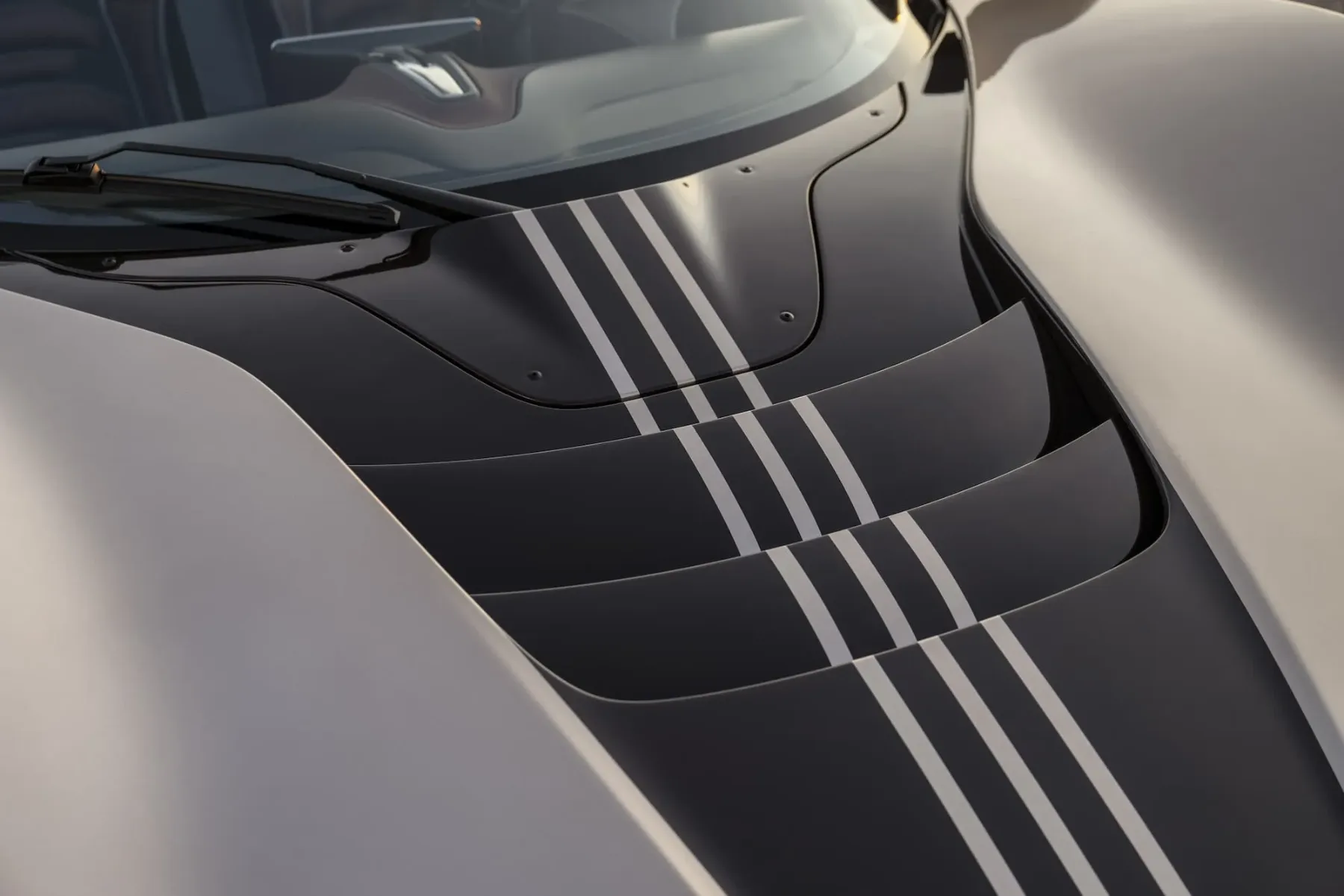 Hennessey Venom F5 Revolution LF – ročni hypercar z 2.031 “konji” in Maverickov podpis