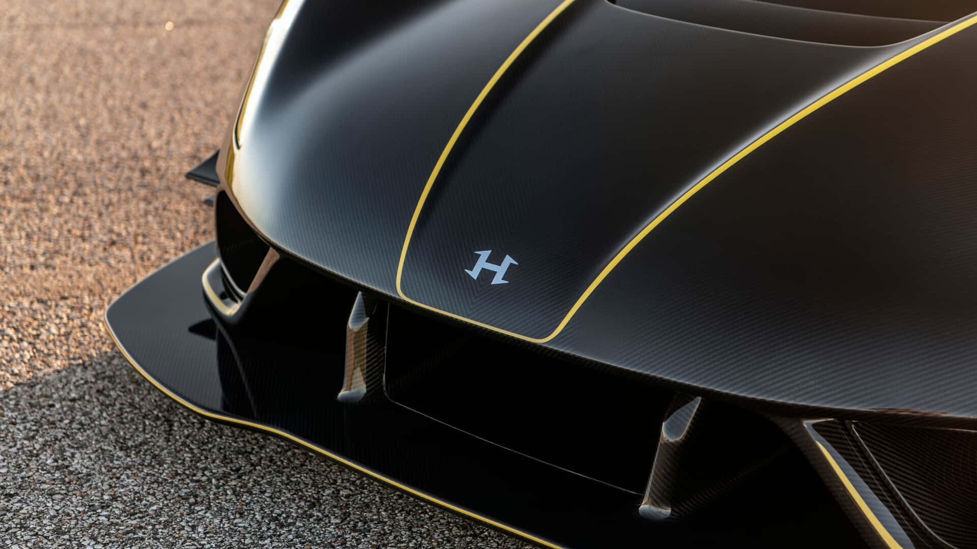 Hennessey Venom F5 Revolution Roadster: 1.817 konjskih moči v doživetju zgoraj brez