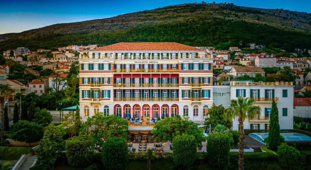 Hilton Imperial Dubrovnik: Povezanost zgodovinske elegance in sodobnega udobja v srcu Dubrovnika